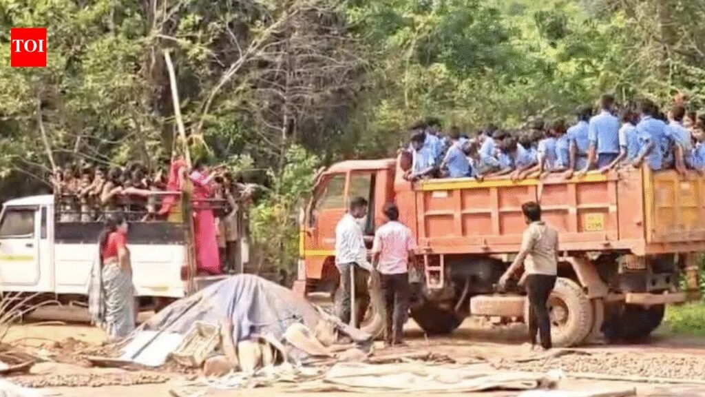 Karnataka school headmaster suspended for ferrying 70 students in goods vehicles during field trip | Mangaluru News