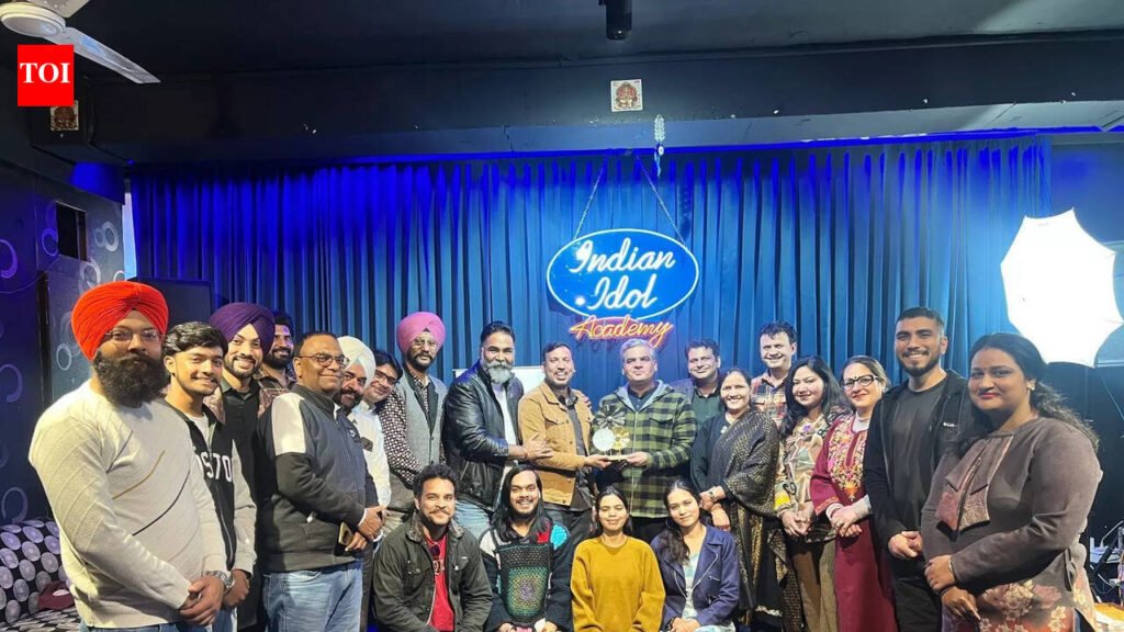 A poetry even reinforcing community ties and encouraging artists | Chandigarh News
