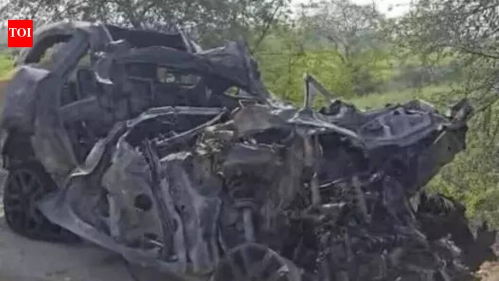 CA dies after car catches fire on NH | Kanpur News