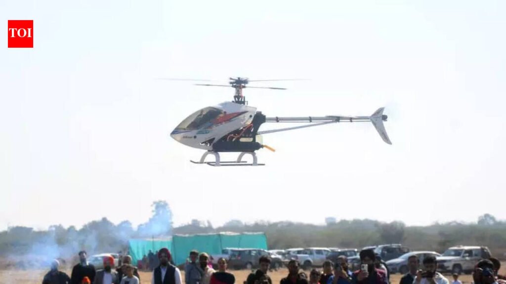 From knife-edge flying to leaflet drops, aero show keeps spectators hooked | Chandigarh News