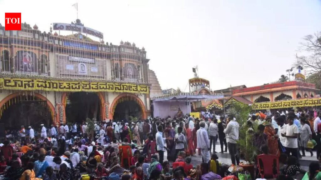 Shivaratri draws huge crowds of devotees in Hubballi | Hubballi News