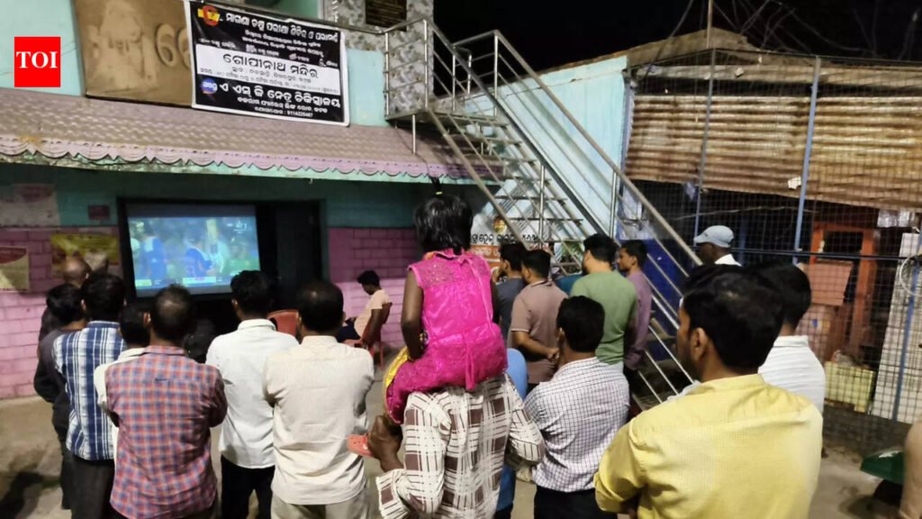 Air of jubilation fills Bhubaneswar as India hammer Pak in T20 World Cup tie | Bhubaneswar News