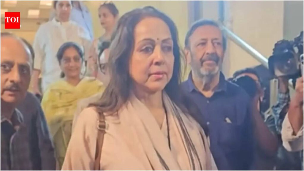 Jaya Bachchan, Hema Malini, Vidhu Vinod Chopra, Poonam Dhillon and other celebs unite at Anand Sagar’s prayer meet – PICS |