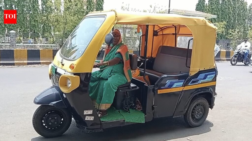 At 65, why this woman started driving an auto rickshaw: “I used to stay at home, but I realized …”