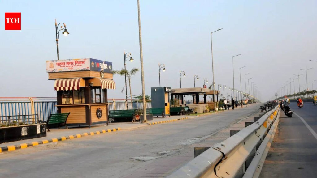 Crowds thin out at JP Ganga Path amid shifting of vending zone | Patna News