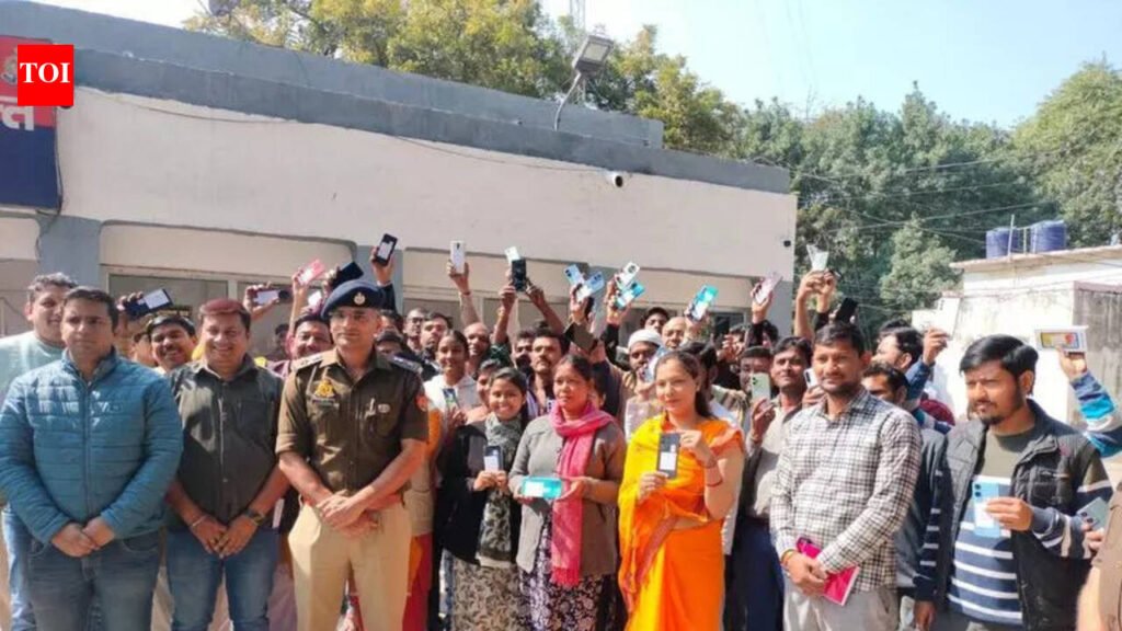 101 stolen, lost mobiles recovered, returned | Kanpur News