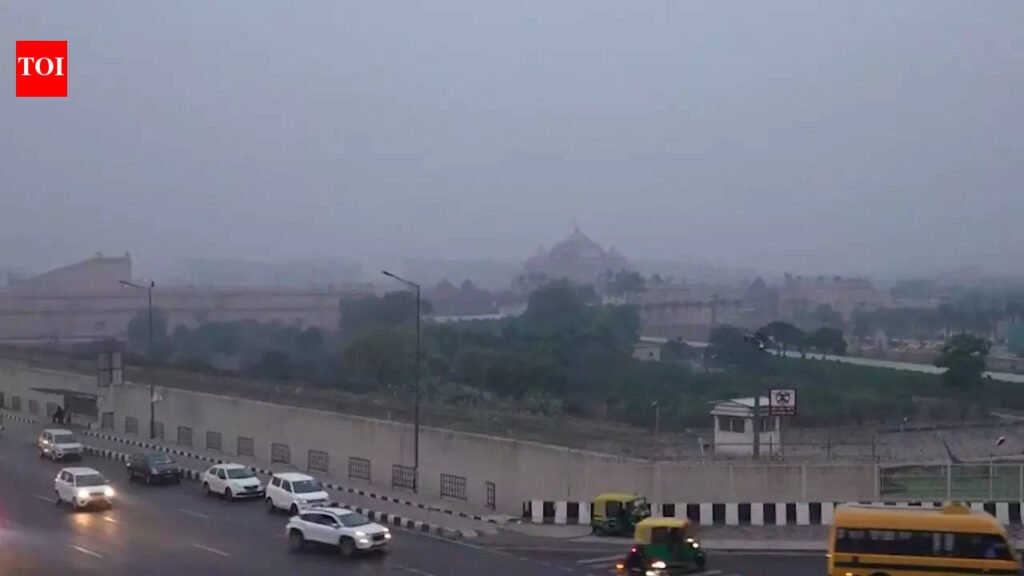 Delhi, Noida wake up to light rain; IMD issues yellow alert, predicts slight daytime temperature dip | Delhi News