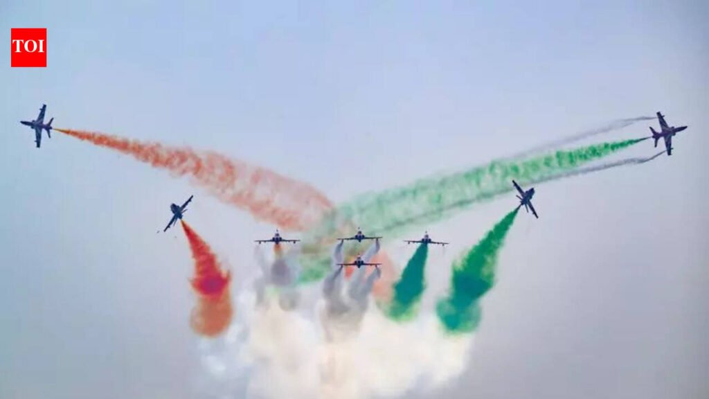 Suryakiran’s dazzling display of aerobatics at Jal Mahal Feb 20, 22 | Jaipur News