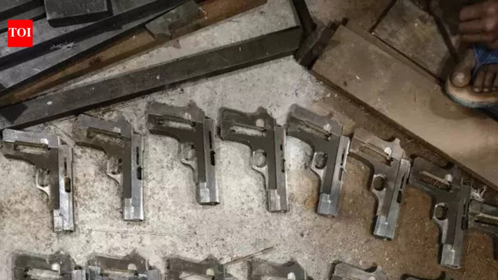 Jt team busts illegal gun unit in Bihar | Kolkata News