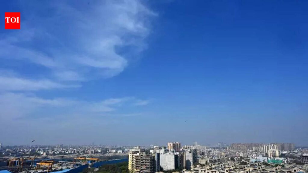 Temperature rises under clear skies after brief drizzle | Delhi News