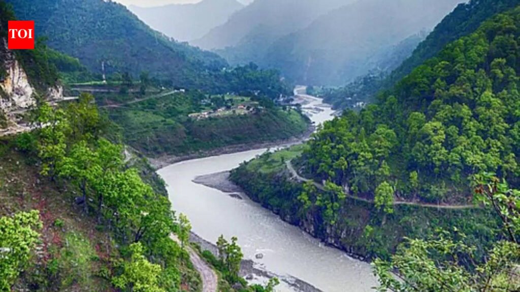 This Himalayan river is known as the ‘Black River of India’; here’s why its water runs dark |