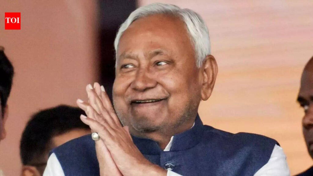 Construct footpaths at crowded places in urban areas, says CM | Patna News