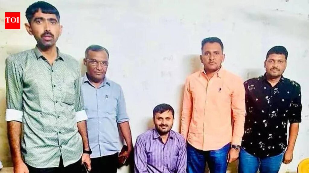 Ahmedabad: 2 held for rickshaw driver’s murder | Ahmedabad News