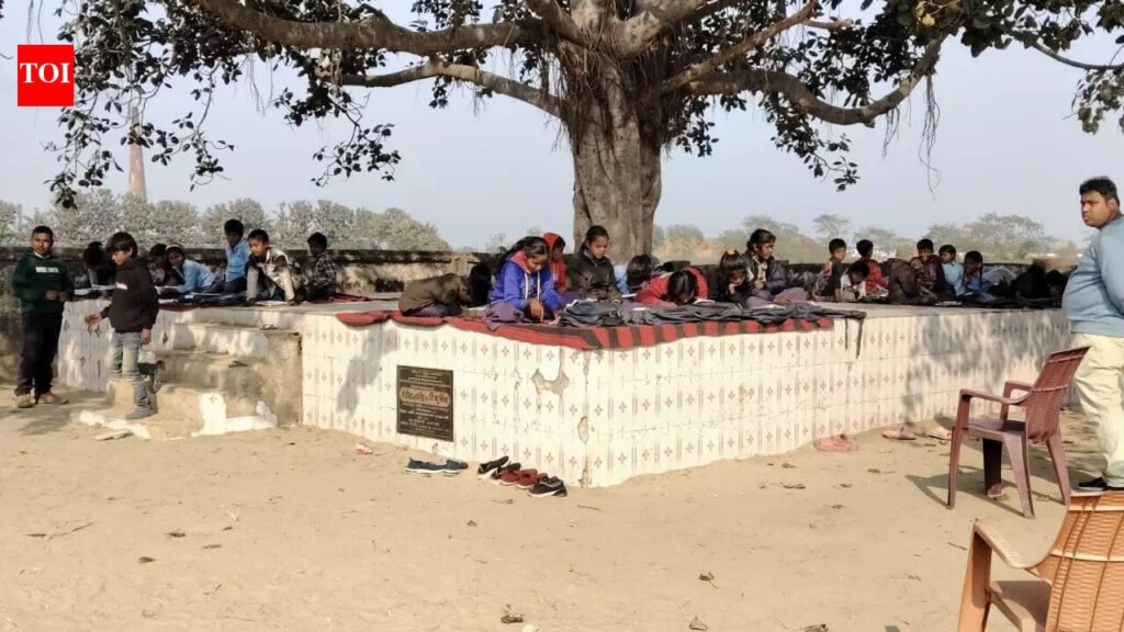 84 West Champaran schools still without buildings | Patna News