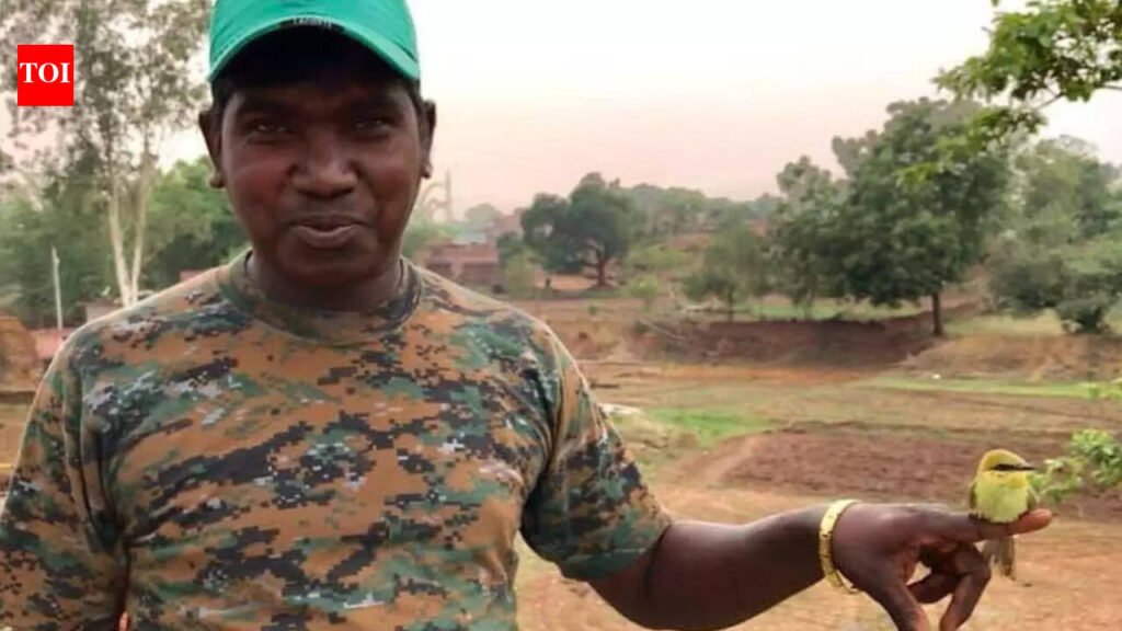 “They are great actors and clever beyond imagination”: The Birdman of Jharkhand who can talk to the birds