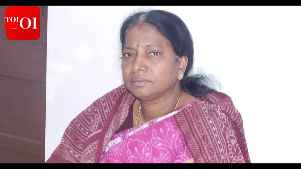 BJD & BJP spar over liquor sale in tetra packs | Bhubaneswar News