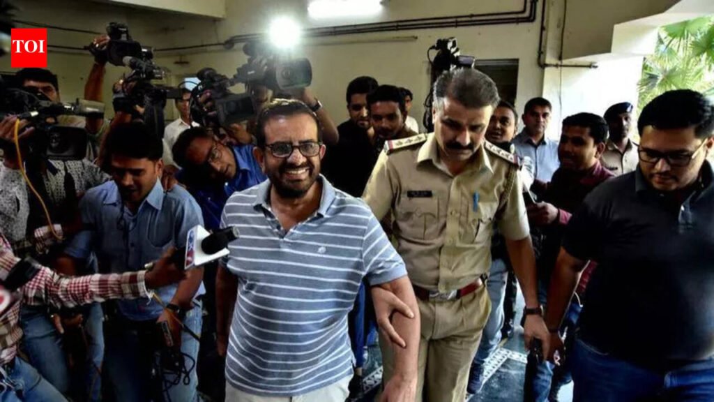 Gajera Brothers Fraud Case: LOC issued against Gajera brothers in 1,928cr fraud case | Surat News