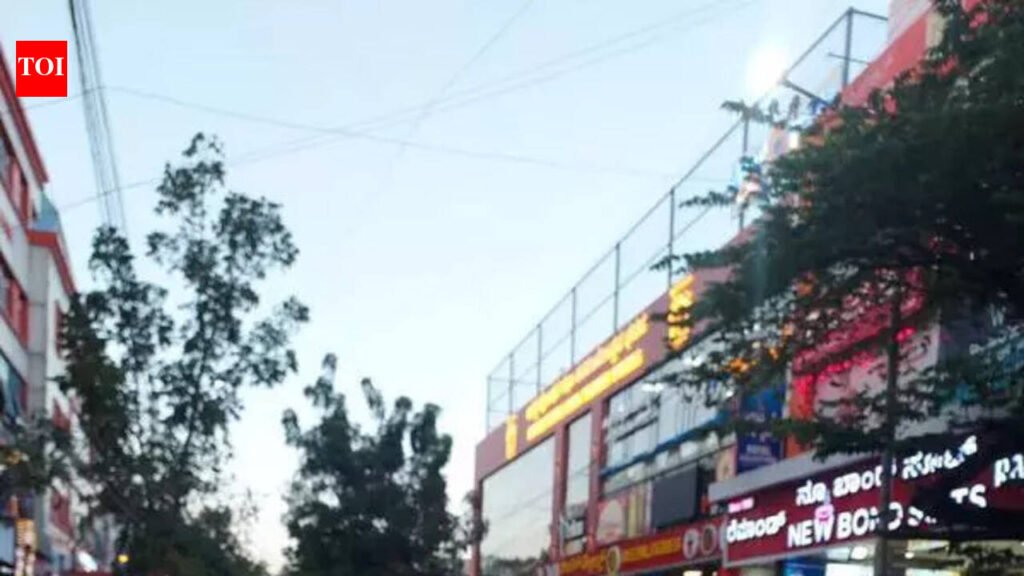 Choking traffic: DVG Road in Bengaluru to turn one-way? | Bengaluru News