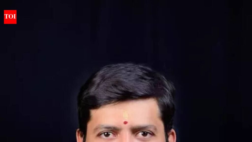 Chamarajanagar hotelier laps up PM-worn pheta in e-auction | Mysuru News