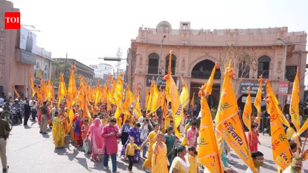 Devotees throng Shyam Baba ‘dhwaj’ rally | Lucknow News