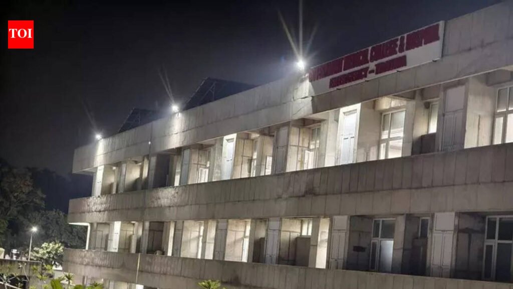 UT picks merit over seniority for new GMCH-32 director principal | Chandigarh News