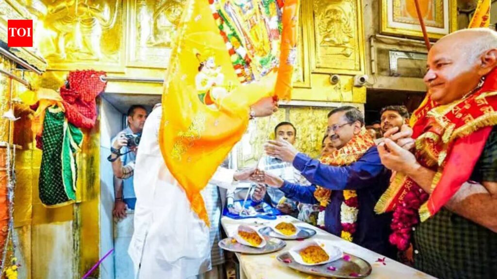 Kejriwal, Sisodia pray at CP Hanuman Mandir, AAP to hold rally at Jantar Mantar today | Delhi News