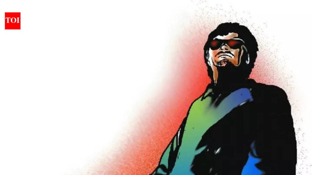 Shopkeeper robbed of 14 lakh at gunpoint in Model Town | Delhi News