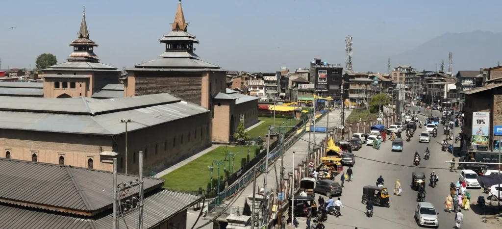 Key Downtown Srinagar roads being upgraded, Govt tells house – Rising Kashmir