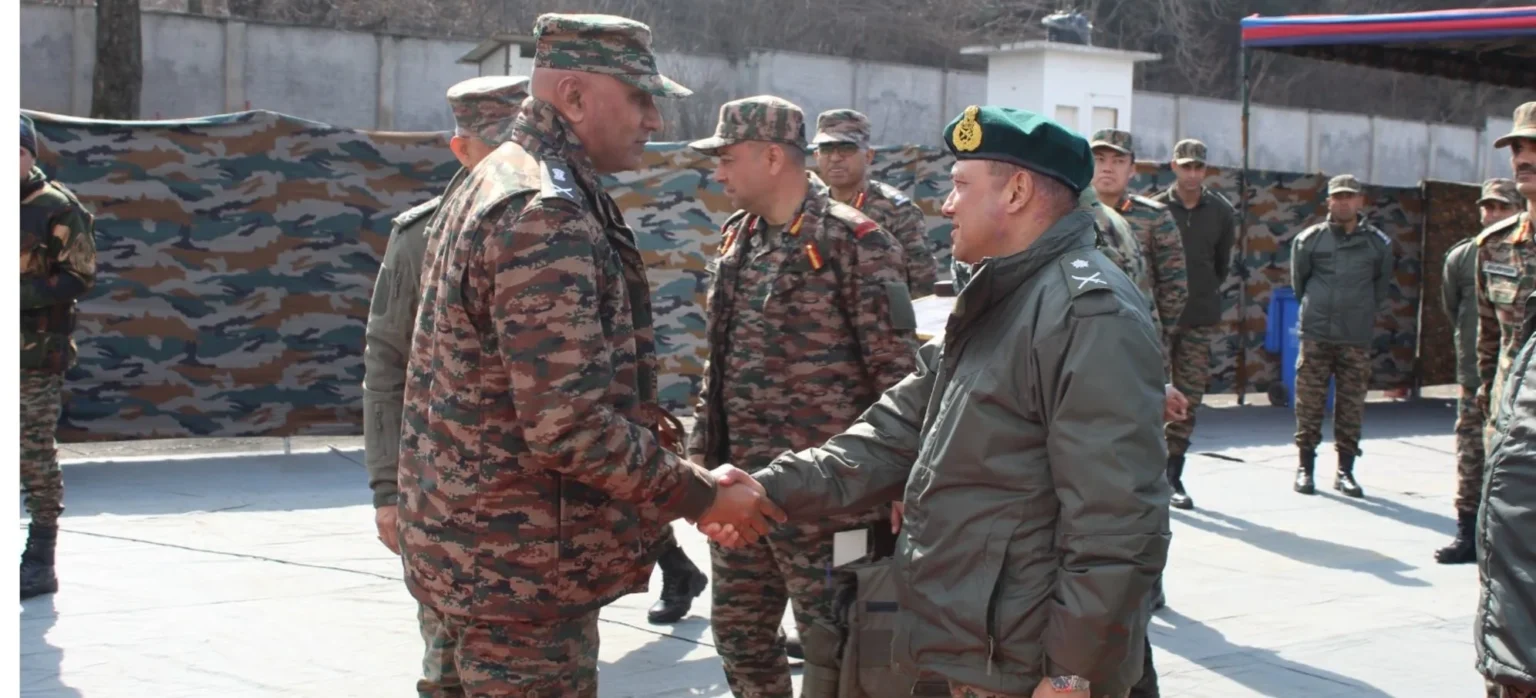 Northern Army Commander Lt Gen Pratik Sharma reviews security framework in Kashmir – Rising Kashmir