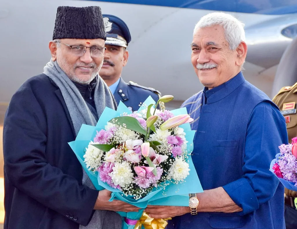 Vice President arrives in Sgr on maiden two-day visit – Rising Kashmir
