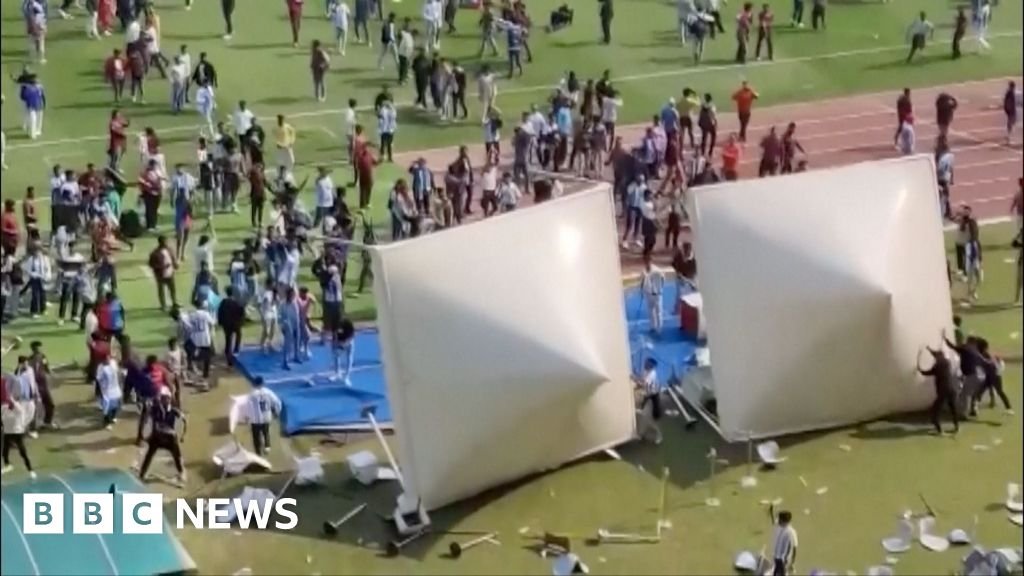 Ugly scenes at Lionel Messi event in India