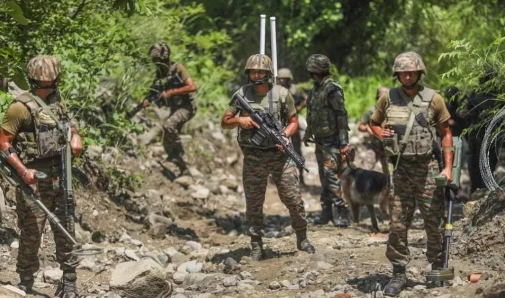 Three Terrorists killed in Kishtwar Encounter; AK-47 Rifles, War-like stores recovered – Rising Kashmir