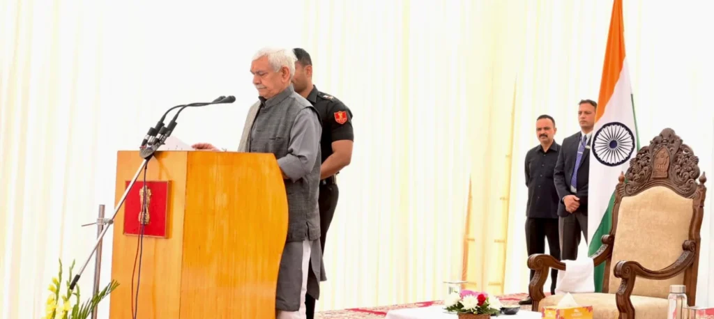 LG Sinha administers oath to Shantmanu as J&K State Election Commissioner – Rising Kashmir