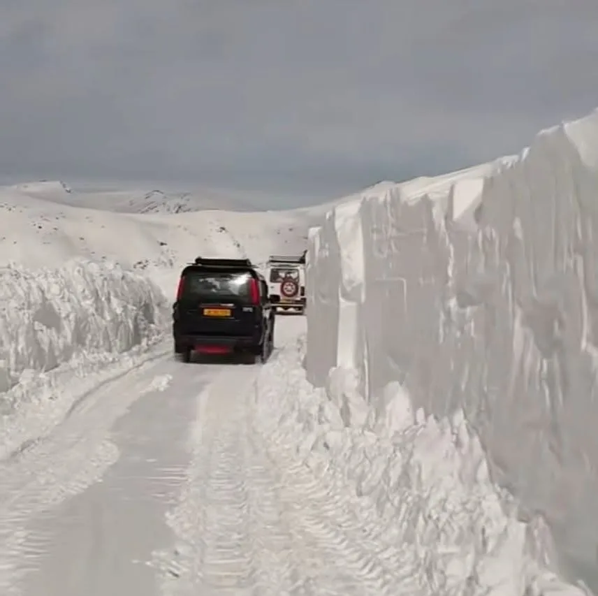 Bandipora–Gurez Road thrown open; Vehicles safely reach Gurez – Rising Kashmir