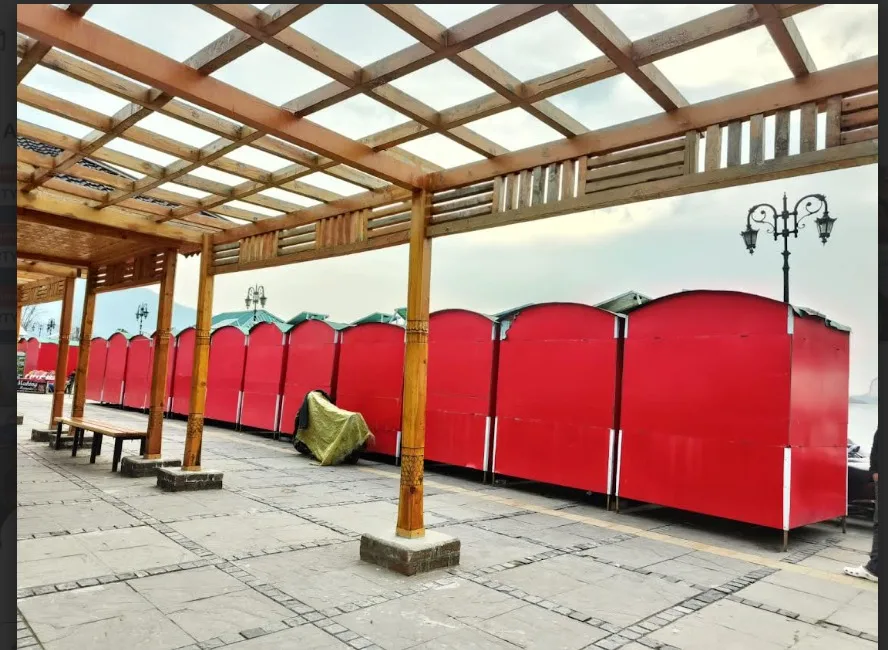 SMC kiosks at Nishat block Dal Lake view – Rising Kashmir