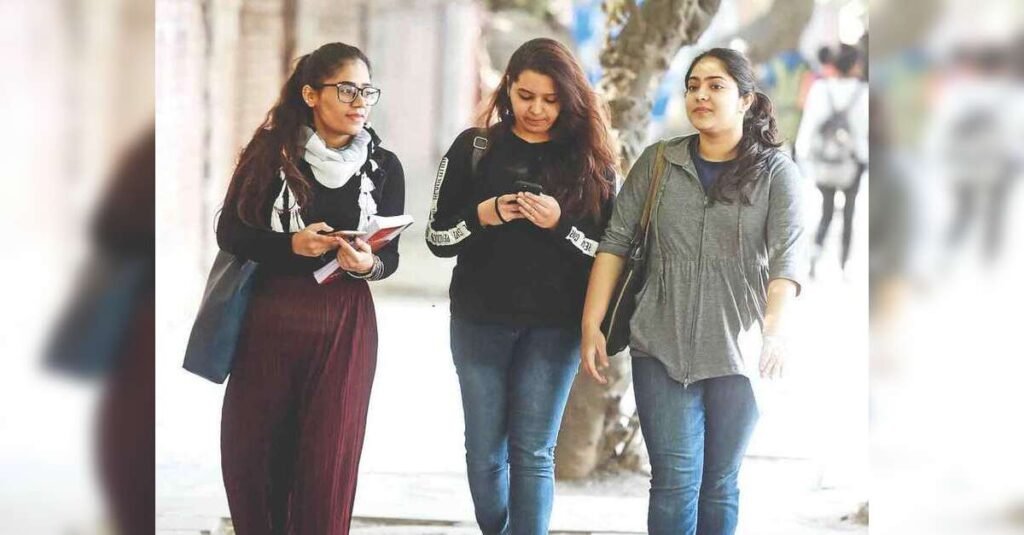 Only 3% students in Indore opt for fourth year in UG programme under NEP, ETEducation