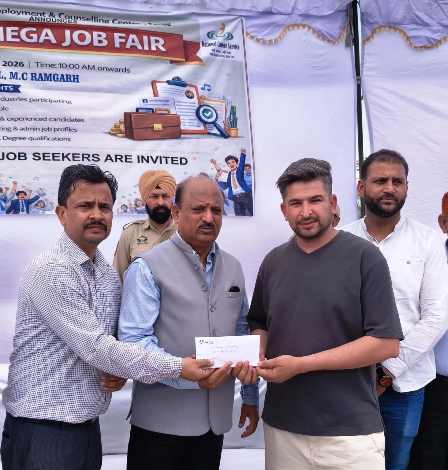 Over 600 vacancies offered at job fair in Samba – Rising Kashmir