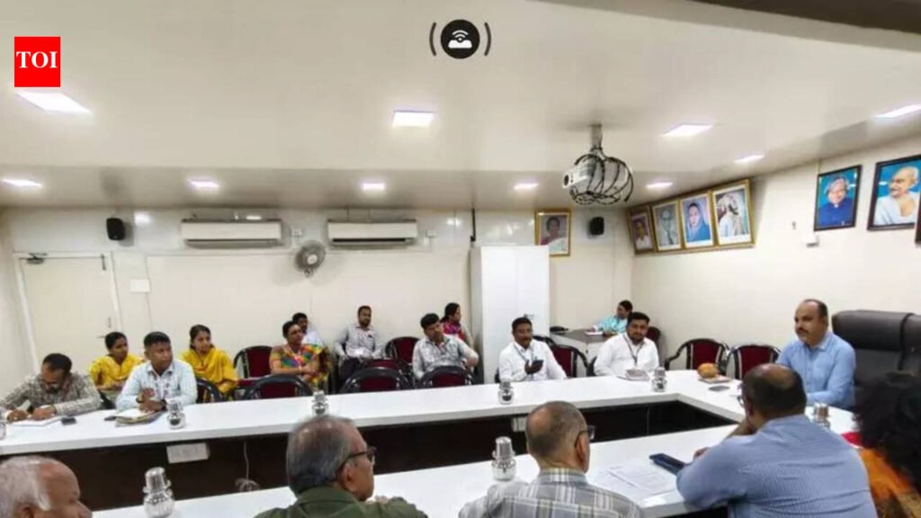 Renew suspended mohalla committee meets, residents across Pune tell PMC | Pune News