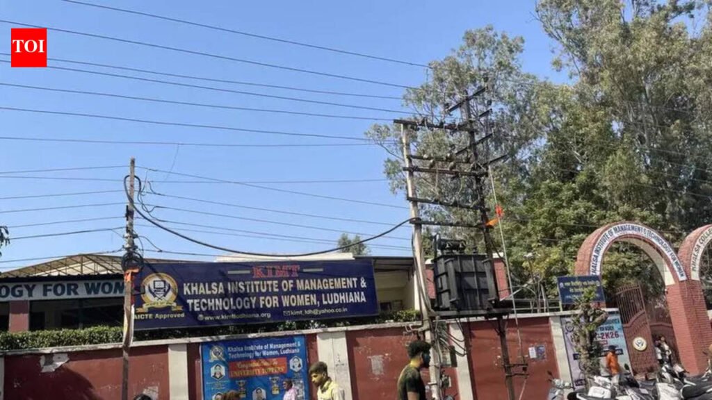 Holi spirit takes over roads as students celebrate early | Ludhiana News