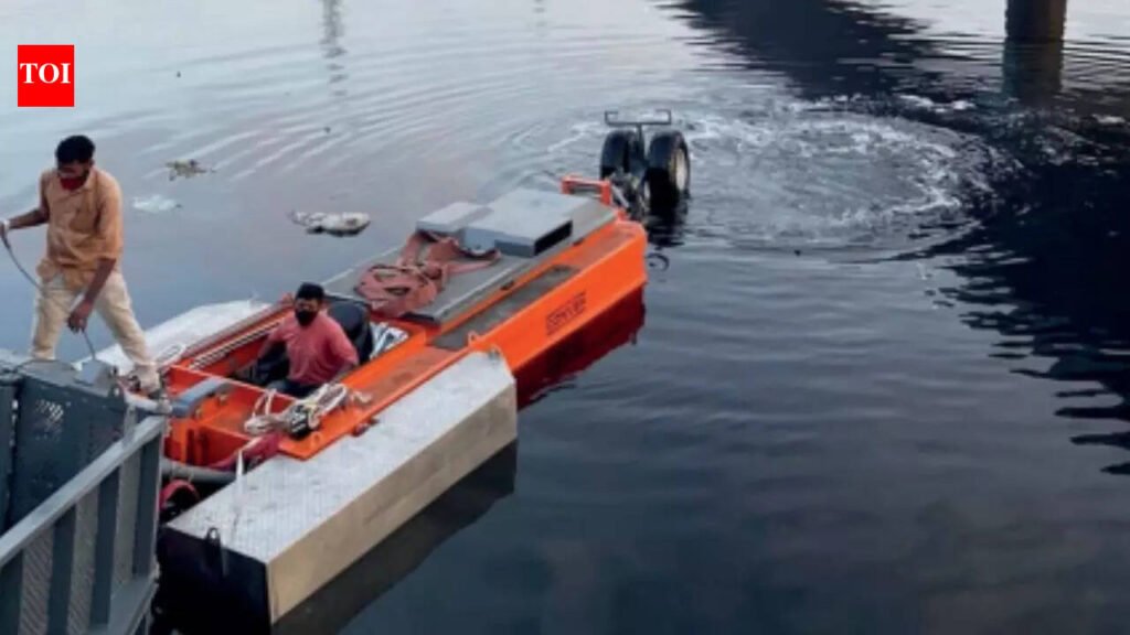 Mithi River: BMC slashes scale of Mithi river desilting, cuts cost by nearly 40% | Mumbai News