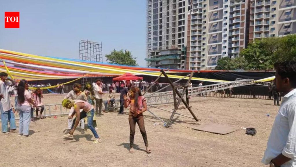 Steel lattice beam collapses during Holi party, 4 injured | Pune News