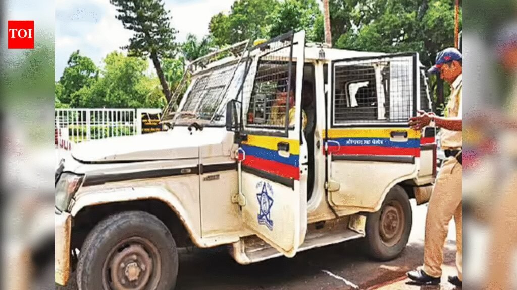 Maharashtra Traffic Cop Attacked: 21-year-old man arrested for attacking traffic cop in Maharashtra’s Vasai | Mumbai News