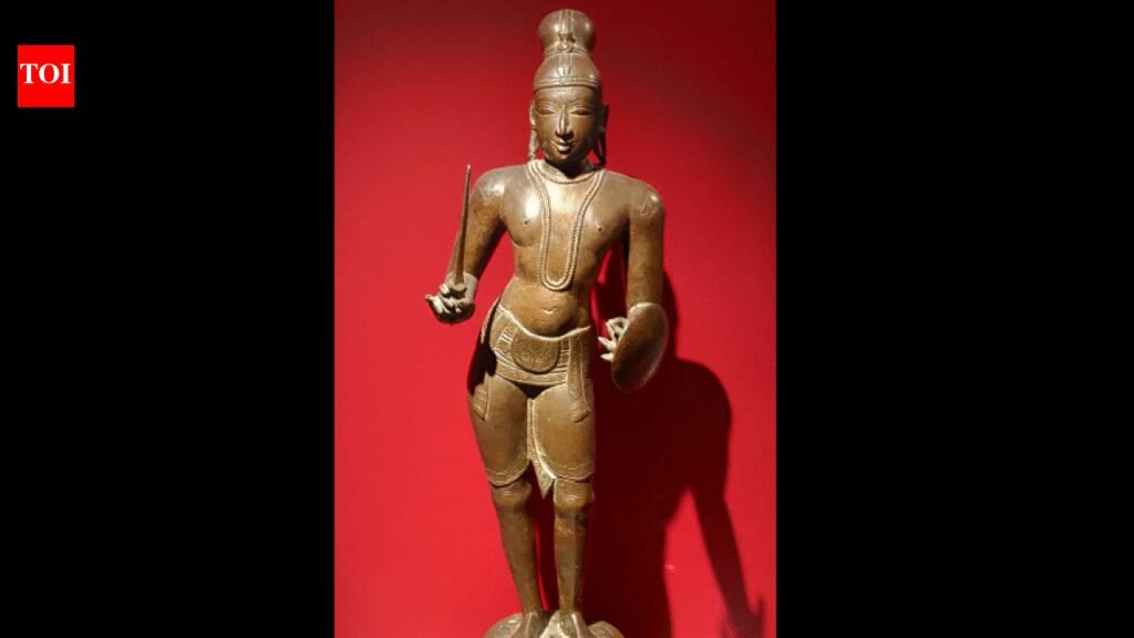 Oxford’s Ashmolean Museum returns stolen Tirumangai Alvar idol to Indian authorities in London | Chennai News