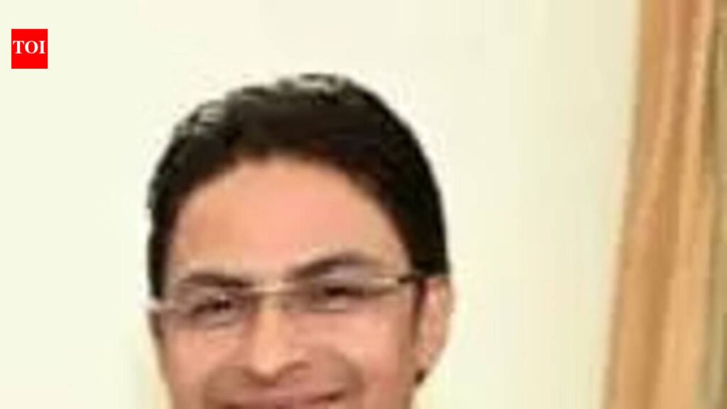 1.4L off rolls in Darj, posters slam BJP MP | Kolkata News