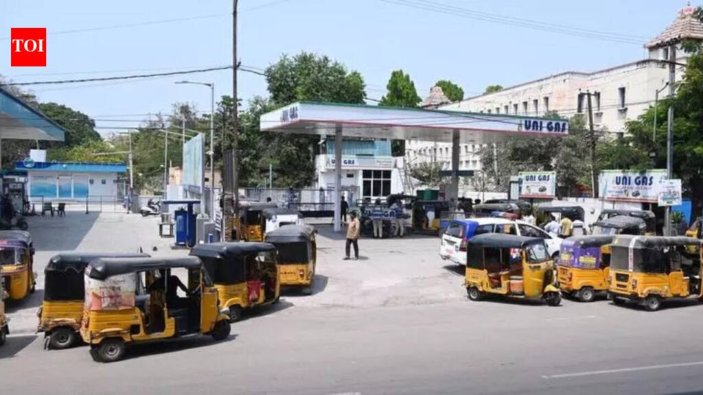 Long queues, lost trips: LPG, CNG shortage hits auto & cab drivers hard | Hyderabad News