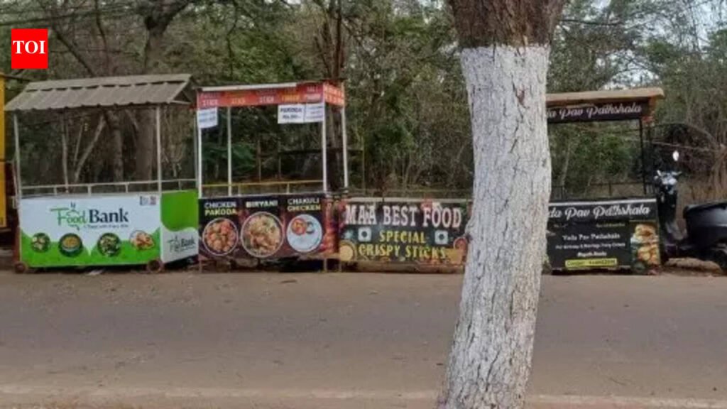 LPG shortage hits Bhubaneswar Khao Galis: Street food vendors struggle | Bhubaneswar News