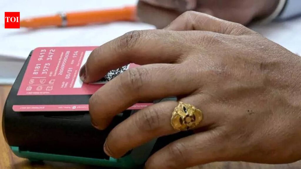 Free travel, but an hour-long wait? A test for Saheli card | Delhi News