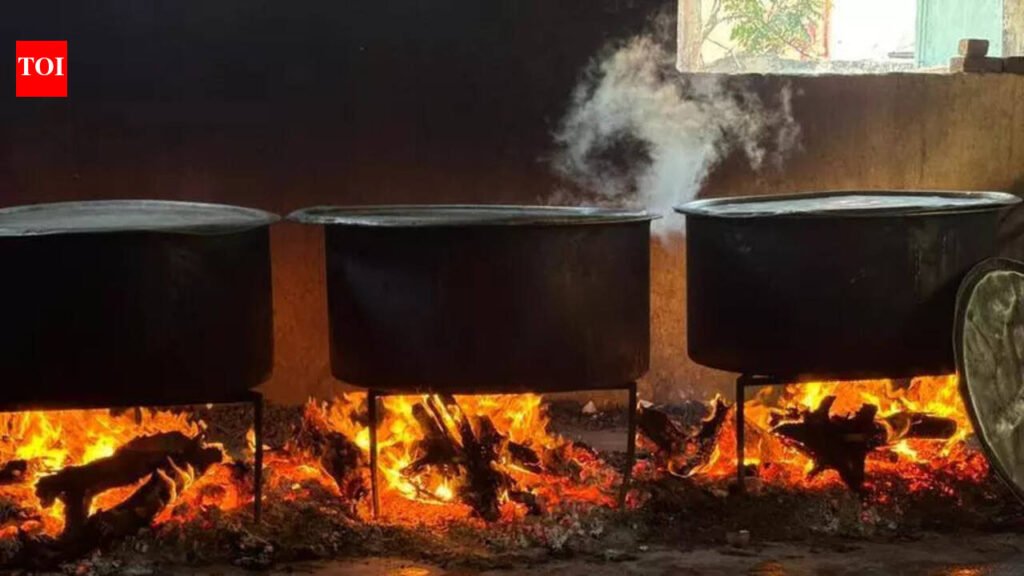 Mosques turn to firewood to prepare nombu kanji in city | Chennai News