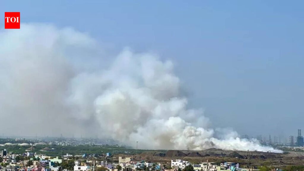 Smoke engulfs Kodungaiyur as authorities ignore alerts | Chennai News