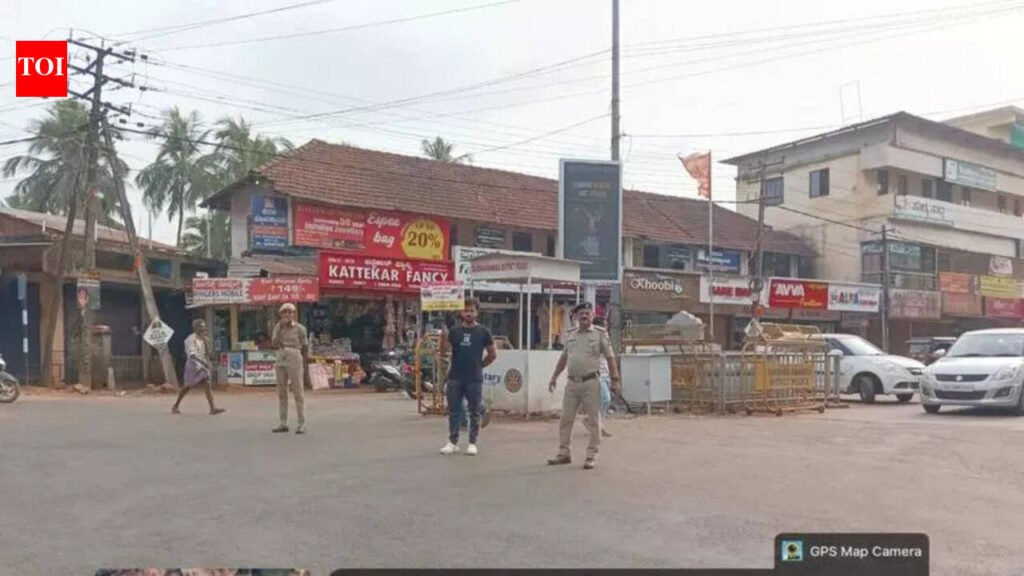 Court orders traffic violator to hold placards on road safety rules | Mangaluru News